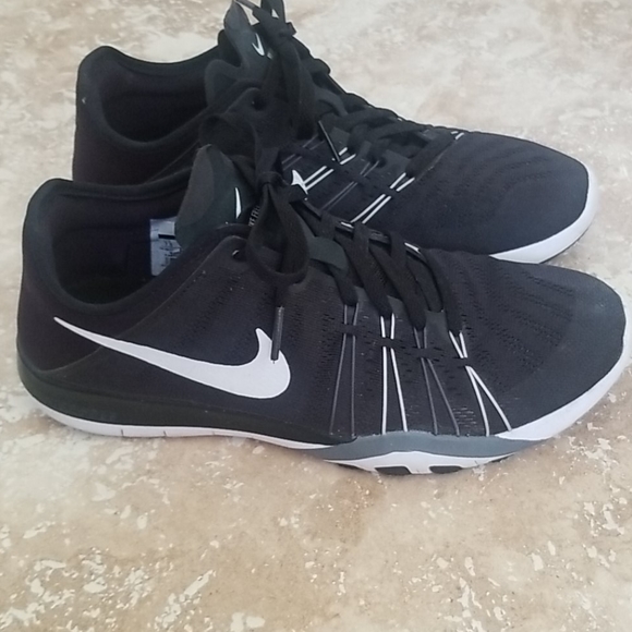 Nike Free Sneakers - Picture 3 of 5